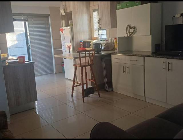 2 BEDROOM HOUSE FOR SALE IN RAVENSMEAD